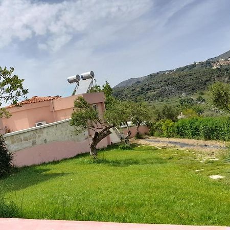 Georgioupoli Studio 2 with a pool&lake views Zewnętrze zdjęcie