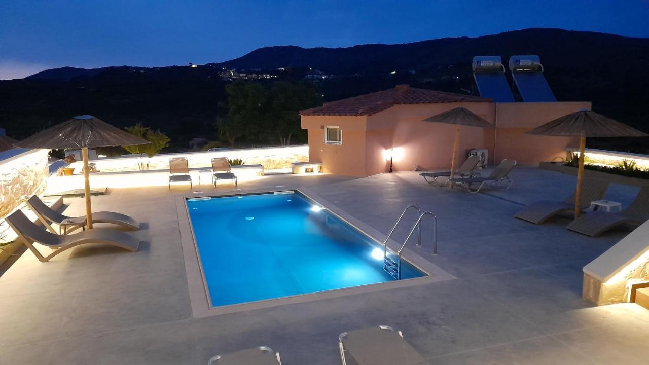 Georgioupoli Studio 2 with a pool&lake views Zewnętrze zdjęcie